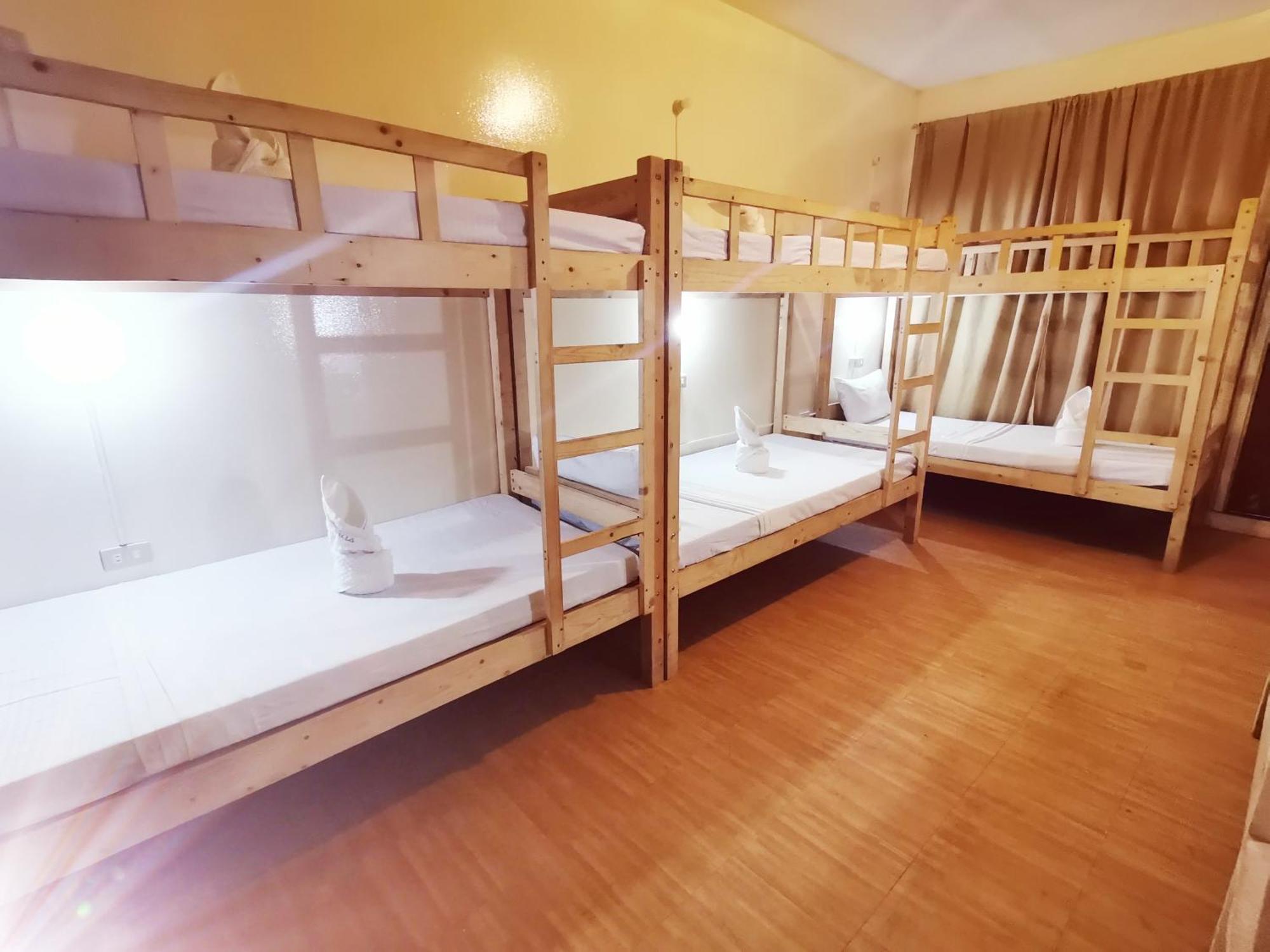 Coron Town Traveller'S Dormitory Экстерьер фото